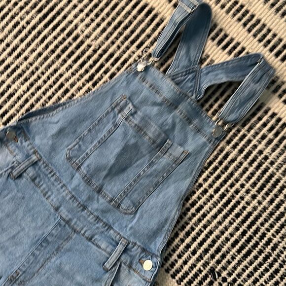 Celebrity Pink Size Small Light Blue Distressed Overalls - Picture 4 of 6